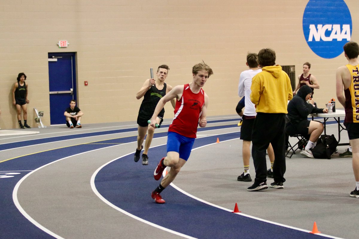 Check out some of the action from the Boys Track and Field team at the Trine HSR Qualifying Meet. You can see the entire album at johnadamsathletics.com/photos
🏃‍♂️🦅🔴⚪️🔵📸🏃‍♂️