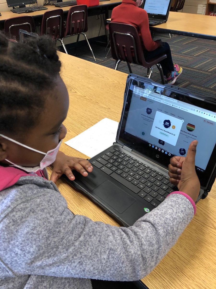 CascadeESMedCtr's tweet photo. Cascade Tigers taking #APSTOP5 to the next level!! Reading, logging minutes on Beanstack…. Selecting and scanning personal reading choices!! “Today was a good day…”@APSMediaServ @apsupdate @zoobeanreads @myONreader @APSInstructTech https://t.co/FNd4kLixwq