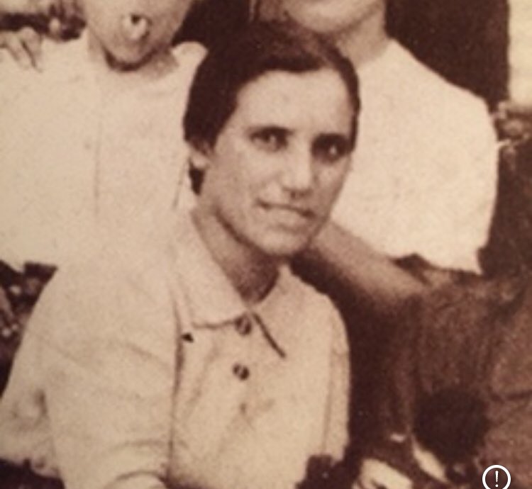 SVilasi's tweet photo. Buon compleanno nonnina https://t.co/QibljqOiu6