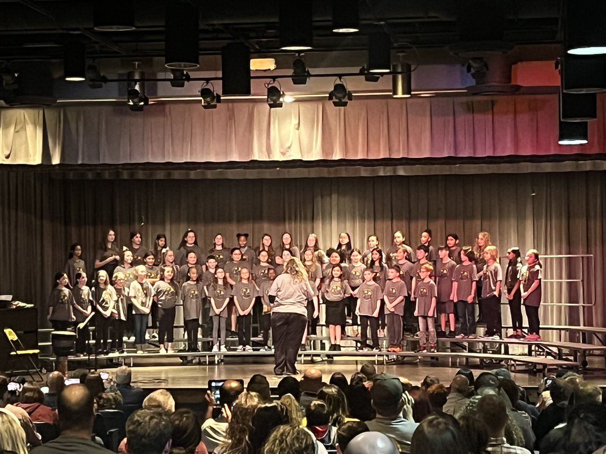 sneeda_PHMS's tweet photo. Our auditorium was filled with the beautiful voices of @BESboro @MES_Mustangs and @ChristianaES1 this evening. Thanks to all who made the choral festival possible for our communities! https://t.co/H8Fq2ZhgLT