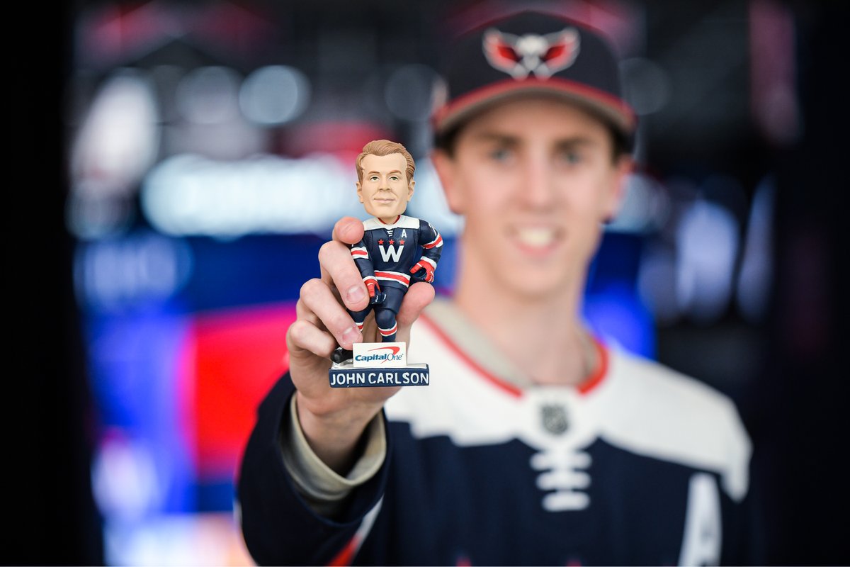 Big thanks to <a href="/CapitalOne/">Capital One</a> on supplying tonight's all-fan Carly bobblehead giveaway!

#ALLCAPS