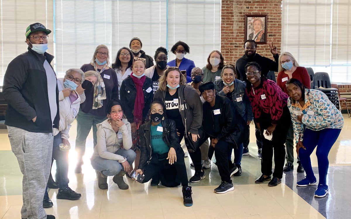 seemadiyer's tweet photo. Cross-neighborhood conversations like this give us all hope for #Baltimore’s future! We have 3 more sessions this week and there’s still space to join us! RSVP for #BmoreCommunityChange https://t.co/EzNxGEKIa6 https://t.co/oZYj0ZasPq