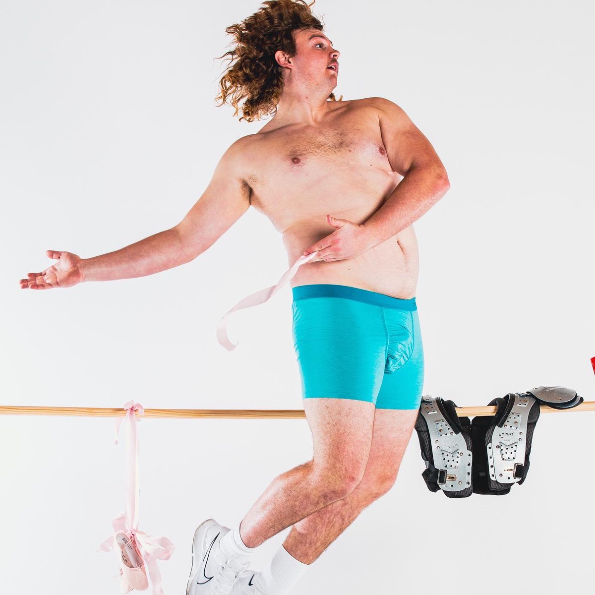 Tommy_brown18's tweet photo. I want to give a shout out to @shinesty for giving me the opportunity to make my modeling debut it was a blast! #skobuffs https://t.co/YQd8NvOrF4