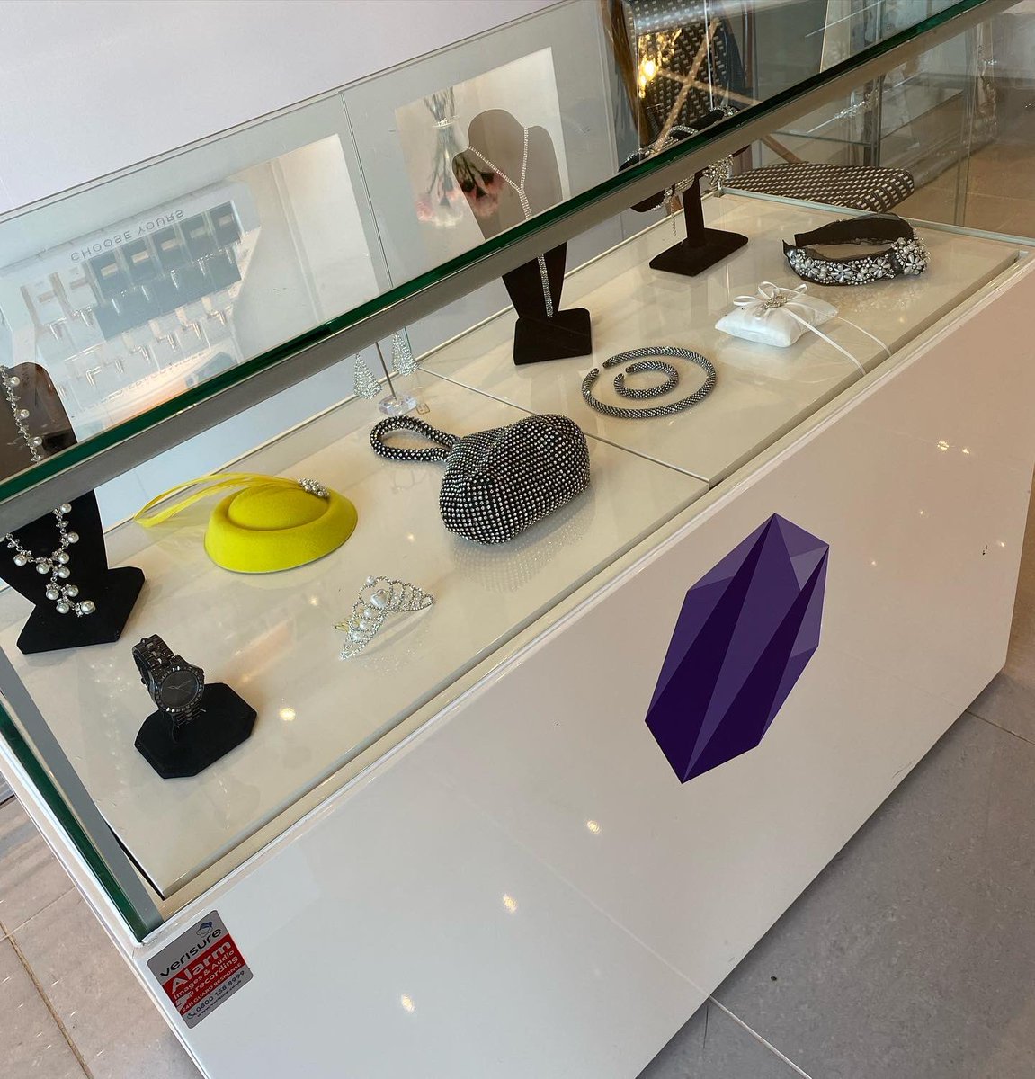 Regency Brides tweet media