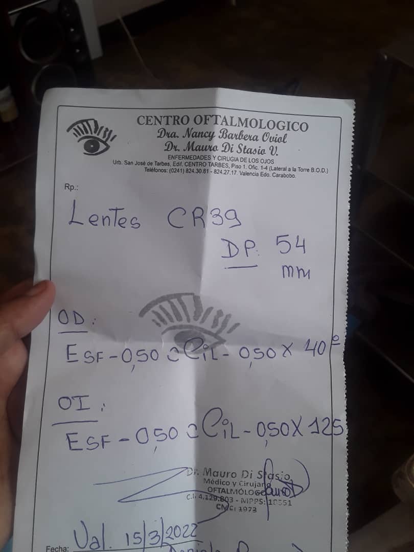 soyleodelgado's tweet photo. Lastismosamente la madre de la niña Daniela, que está pidiendo el apoyo para los lentes de la niña no la  llamaron, le tocó quitar prestado (100$) no tiene como pagarlos, vive en #Valencia. Quién pueda apoyarla les agradecerá (04128564090) #ElAguaEsSaludYVida @dcabellor https://t.co/fkL5UP9xWw