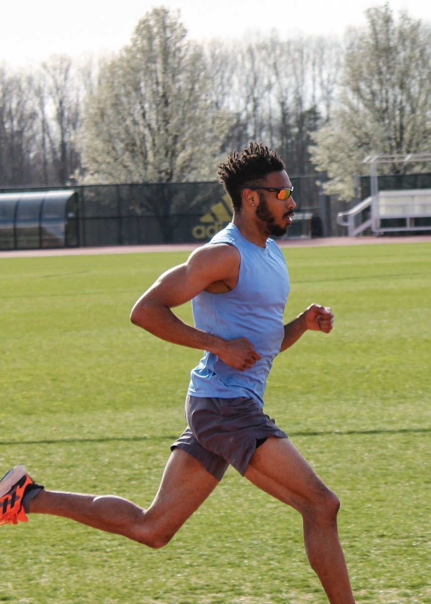 GeorgeMasonTFXC's tweet photo. Strides Under The Sun. ☀️

#GetPatriotic https://t.co/4iaEI5YV2V