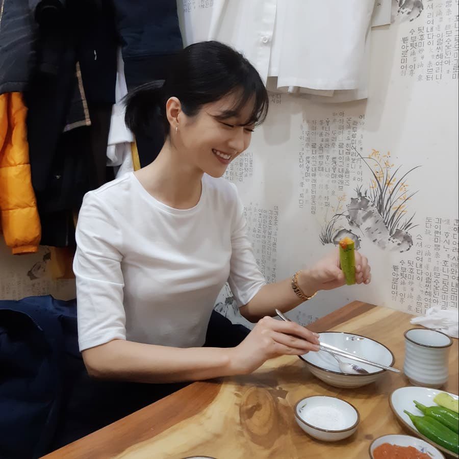 _WithYeaji's tweet photo. 많이 먹고 ☀️🥢🍚🍲🥗

#SEOYEJI #SEOYEAJI #서예지 https://t.co/jQELwnpJBf