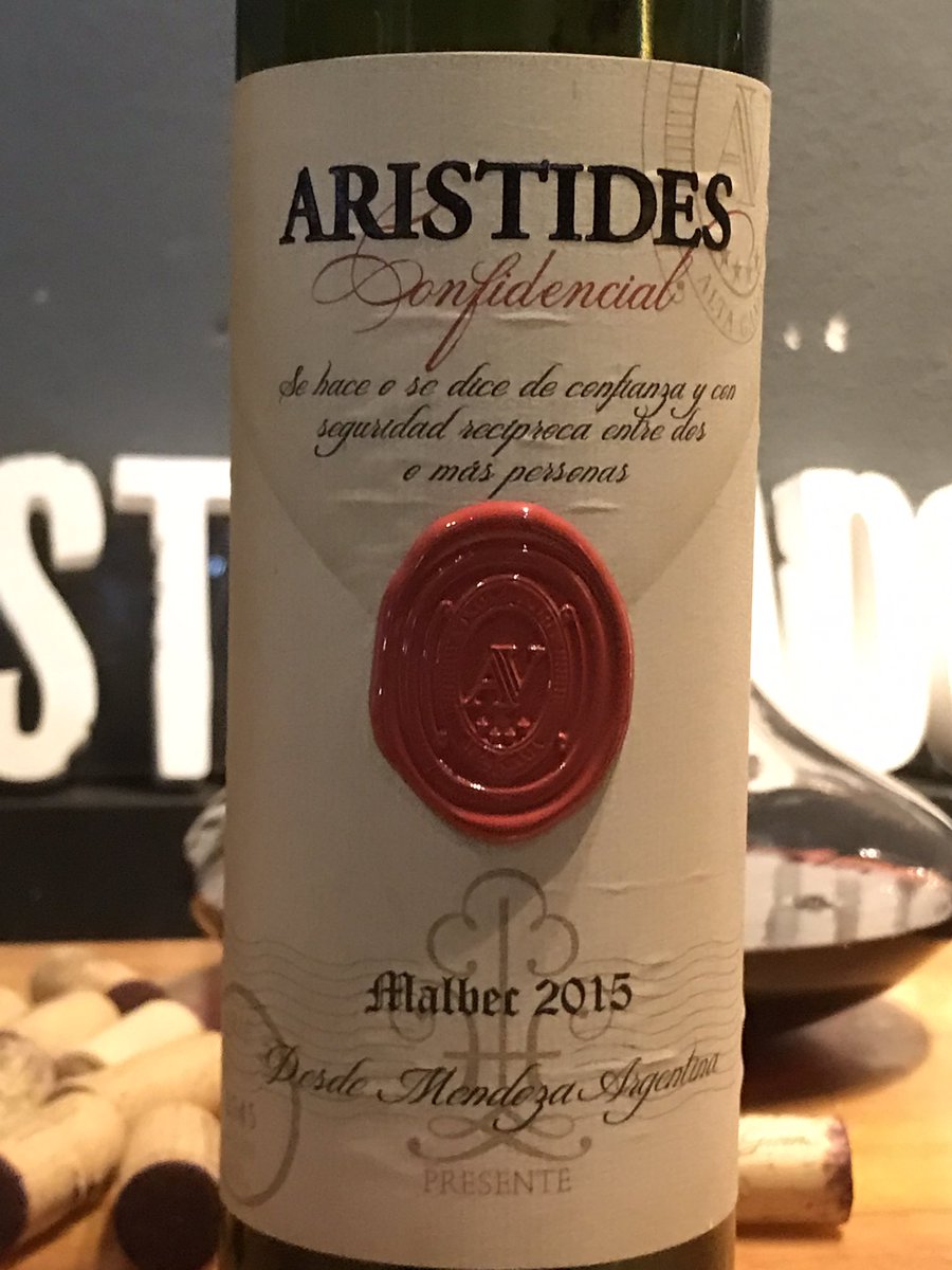 También pudimos degustar una vertical de Confidencial Malbec con cosechas 2005, 2008, 2011 y 2015, muy útilEl  para ver su evolución y como aun los ejemplares mas viejos sostenían la fruta