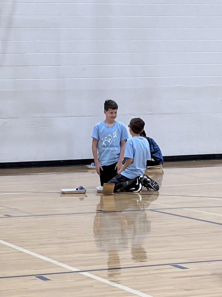 rawls5's tweet photo. We are so proud of our Science Olympiad team working hard and sticking with it! We had a great time at competition! @SweetAppleES @Missfreyclass https://t.co/juRfueEIGv