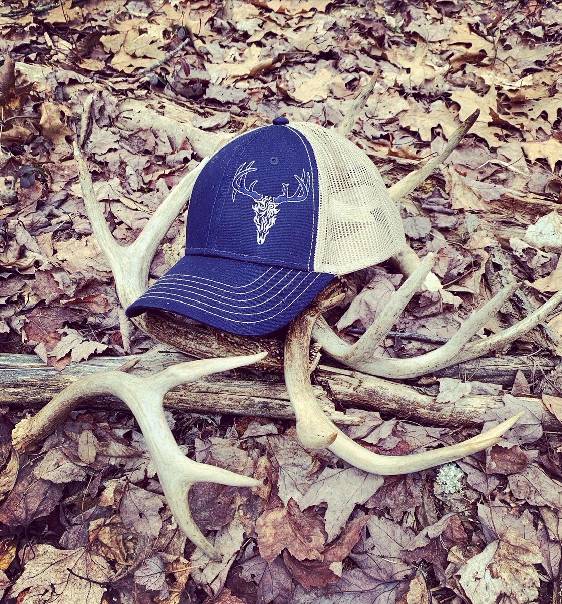 It’s shed hunting season!!
#shedhunting #tines #tattoos #outdoors #shedseason #shedhunter #shedantlers #hunting #fishing #lifestyle #hat