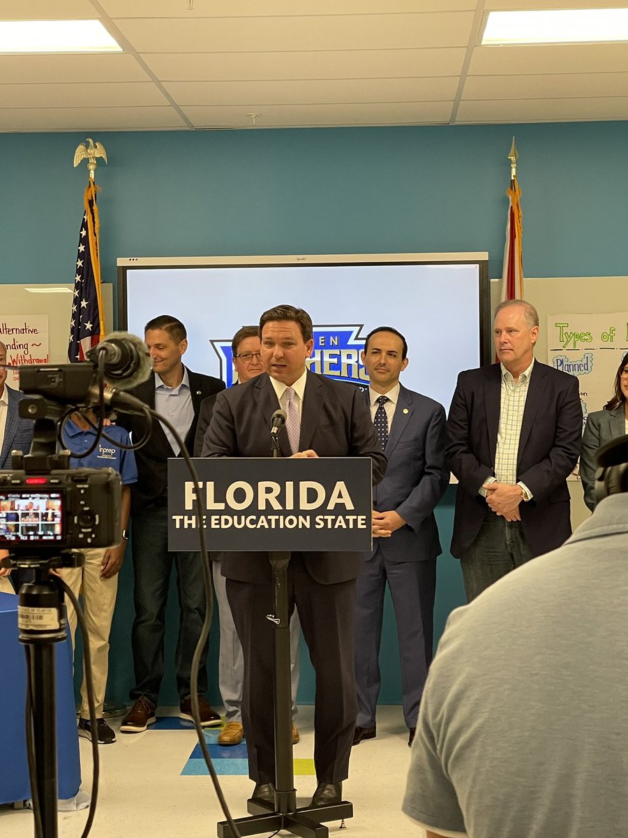 Afifield88's tweet photo. Today we had the honor of hosting Governor DeSantis at our school while he signed a Financial Literacy Bill. What an awesome experience for everyone! https://t.co/O83K3jpW88