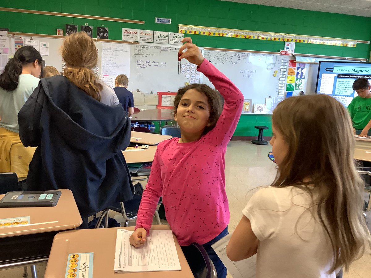 NballBall's tweet photo. Today’s Magnetic Exploration proved to be a real attraction!#naplescsd @jfitzpatrick33 #boces4science https://t.co/lkx5YQVBPU