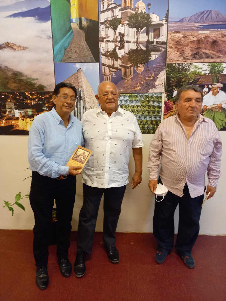 Inicia #PrimerCancún  #CXXAniversarioDeLaCreaciónDelTerritorioFederalDeQuintanaRoo la exposición de motivos la hicieron <a href="/Fco_LopezMena/">Francisco López Mena</a> Rector <a href="/uqroo_mx/">Universidad Autónoma del Estado de Quintana Roo</a> y el Cronista de Cancún Don #FernandoMartí  presentes <a href="/jorgeg512/">Jorge Gonzalez Duran</a> y Don Eduardo Galaviz autor del libro #AndresQuintanaRoo