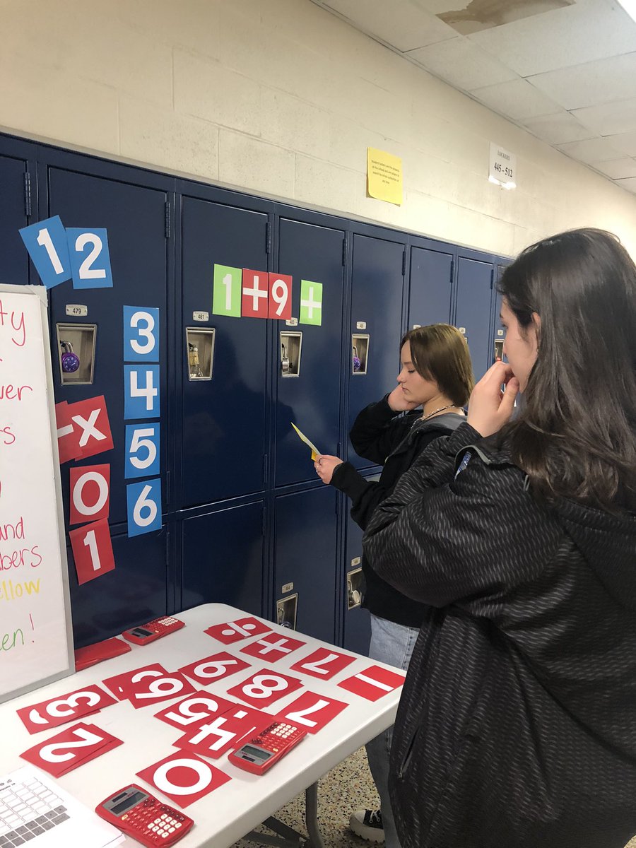 mrshuber87's tweet photo. The HHS Math department successfully had students, teachers, admins, and members of the public willingly do math at the showcase tonight! (And we had fun doing it!!) @Hamilton_HHS https://t.co/54FZbKYIYs