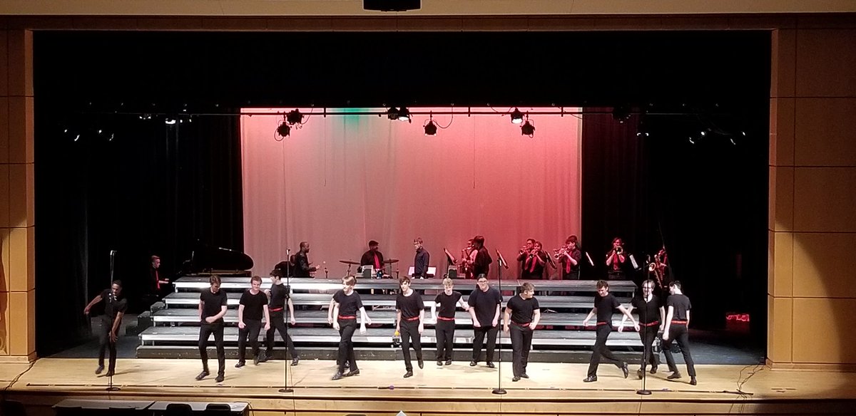 StatsJedi's tweet photo. What has 2 thumbs and got 2 see RESONANCE 2 times this week?... This Guy! Here they are @PowhatanHS Pyramid Concert of course with @powhatanbands Show Band (group 7 tonight)! Maybe, just maybe we'll get to see them again IF you make it to the Diamond Classic at PHS this weekend! https://t.co/wpxM2GOcUl