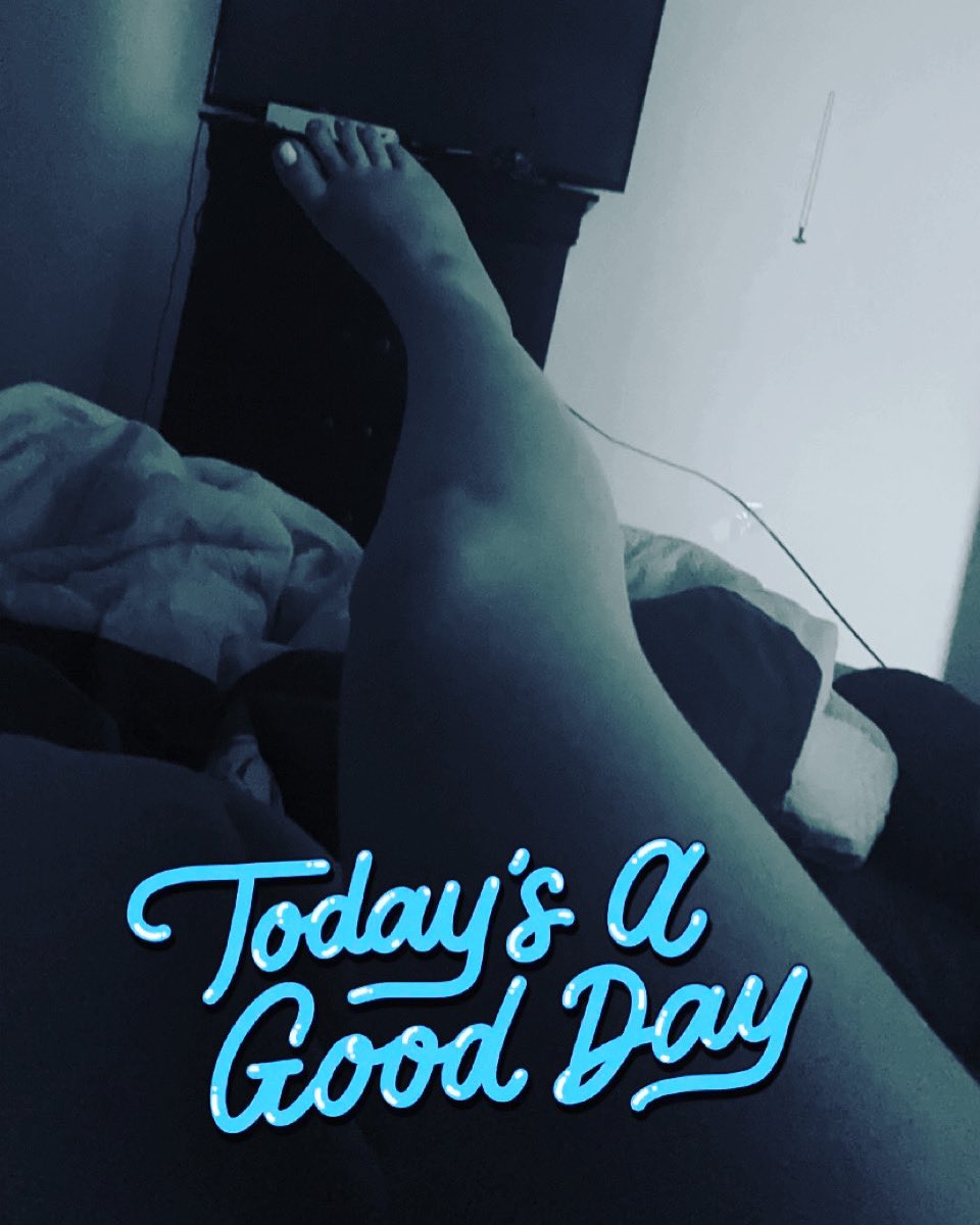 goddess_alice_'s tweet photo. Who’s a loyal pay pig? #paypig #sellingcontent #accountant #paypigs #sugarbaby #sugarbabylegit #suagrdaddy #sugardaddylegit #SugarDaddySerious #sugardaddyneededasap https://t.co/GFxGRinRP3