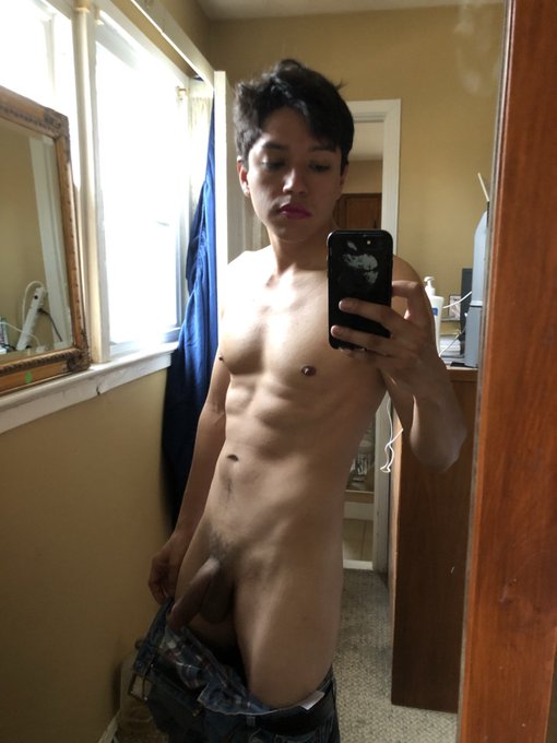 Me https://t.co/DZzcui00Ys<a href="/tag/plutotv"class="tags"><span>#plutotv</span></a>