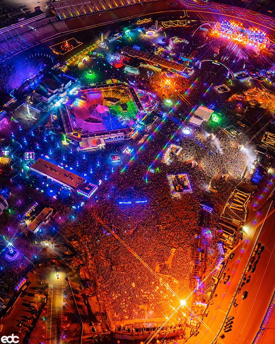 EDC_LasVegas's tweet photo. Ready to return to our electric kingdom.🎆✨ #EDCLV2022 https://t.co/D1PizNPFwM