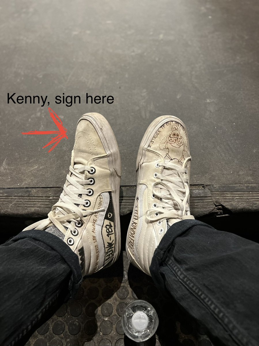 JakeDittman's tweet photo. keeping a spot open for @KennyHoopla to sign at the Denver show. (so if you see this shoe fly up on stage during the set, please sign and return). I’ll need it for your after party! 🤘🏼#DirtyWhiteVans https://t.co/InNNOsiLsj