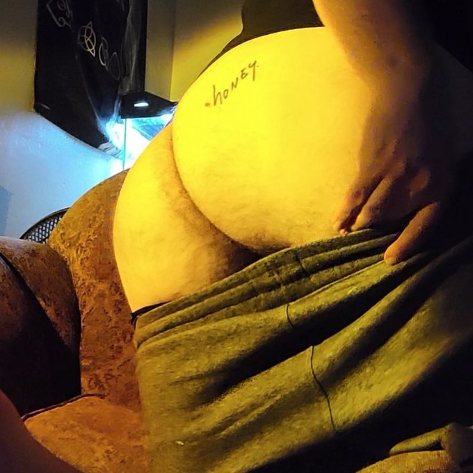Eat up ???
#bisexual #chubbychaser #fatass #gayass https://t.co/m70EhjynQD