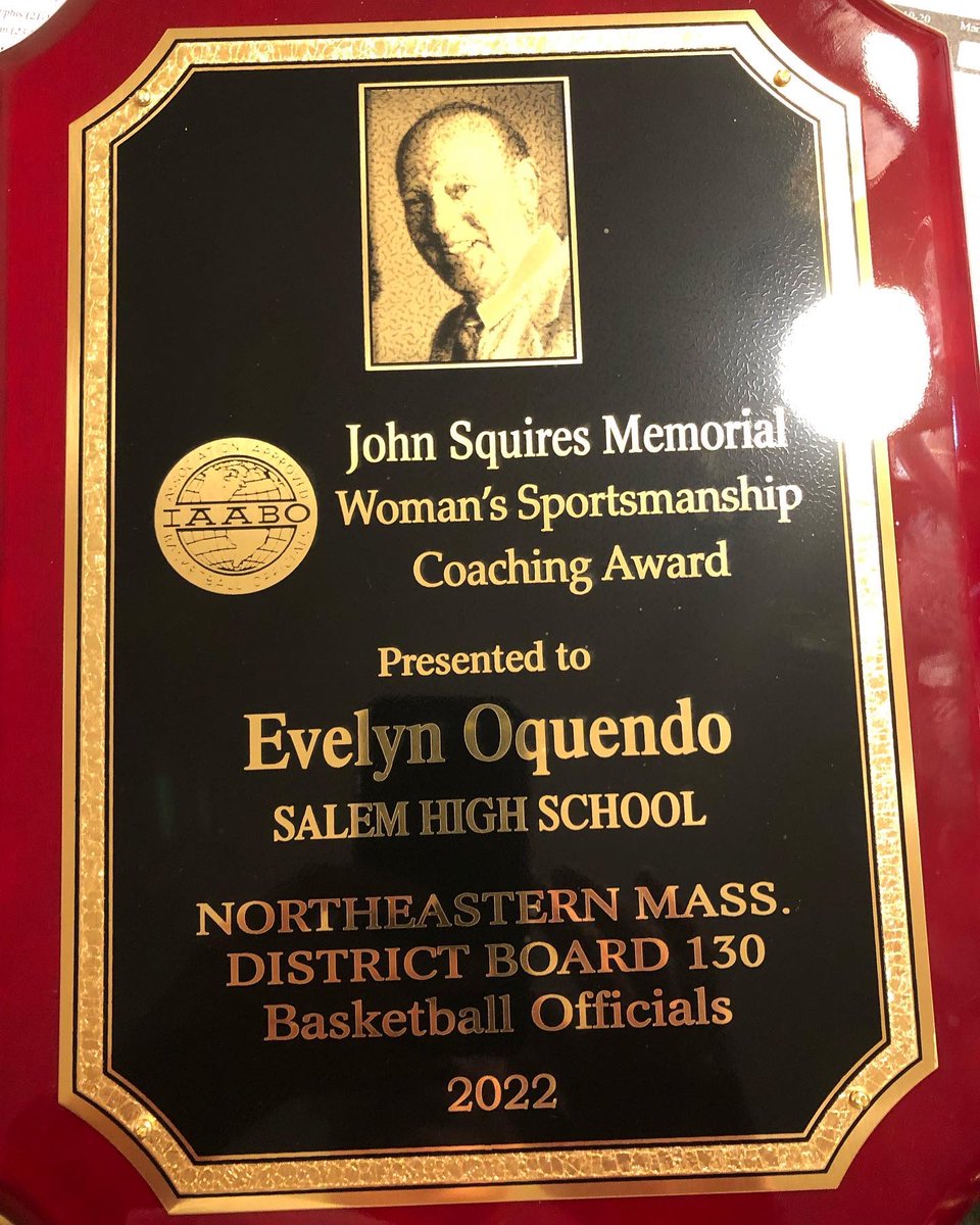 cmsap1's tweet image. Congratulations Coach Oquendo! John Squires Memorial Woman’s Sportsmanship Coaching Award 2022! @SzrikeSPS @SalemSchoolsk12 @condonmatt @_SalemHigh_ @PrincipalGBurns @cmshappenings @CMSCoachO #gosharks #legacy
