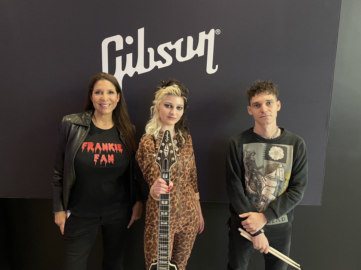 Christine Devine (@devinenews) on Twitter photo On a night of #music on <a href="/FOXLA/">FOX 11 Los Angeles</a> ⦠grateful for our hosts of #WednesdaysChild who give children in foster care a dream day.
Thx <a href="/gibsonguitar/">Gibson</a> and punk band <a href="/frankiethestuds/">Frankie and the Studs</a> #FrankieAndTheStuds
Story next Wednesday 10pm. On a night of #music on <a href="/FOXLA/">FOX 11 Los Angeles</a> ⦠grateful for our hosts of #WednesdaysChild who give children in foster care a dream day.
Thx <a href="/gibsonguitar/">Gibson</a> and punk band <a href="/frankiethestuds/">Frankie and the Studs</a> #FrankieAndTheStuds
Story next Wednesday 10pm.