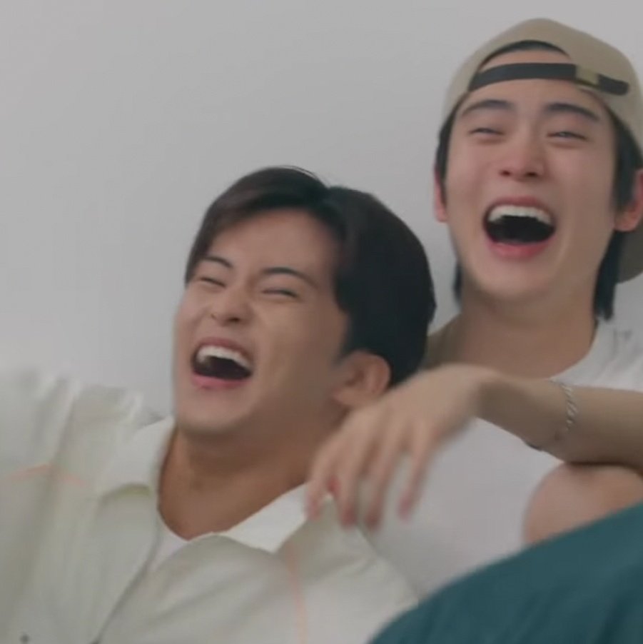 97JJHOLIC's tweet photo. mark and jaehyun 🥺 https://t.co/nWOUtj3Mm5