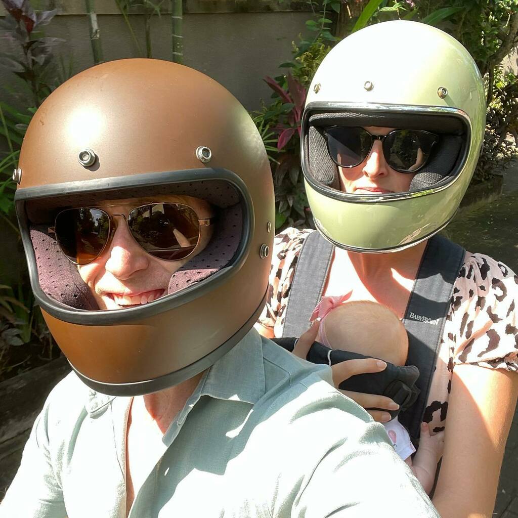 Things look VERY different in Bali than in America. 10/10 would have CPS knocking down our door over baby girl’s first scooter ride.

I’ve never driven slower. 

#islandlife #balibaby #littlearia🌹 instagr.am/p/CbbxETDJhC9/