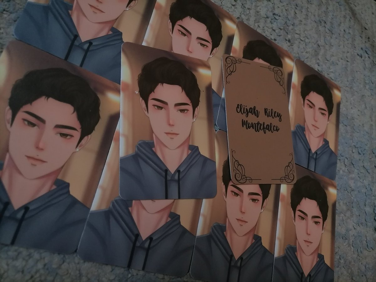 el_bookshopee's tweet photo. Dumating na po yung mga PC. Will check later kung mga damage ba also stay tuned sa mga excess

Ps. Limited lang yung excess https://t.co/foZSqKpxXw
