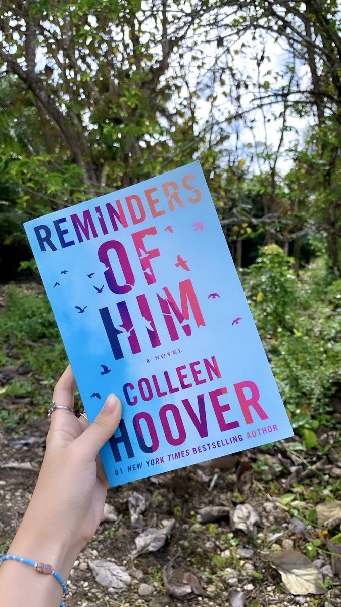 tinyberres's tweet image. i cannot get over this book