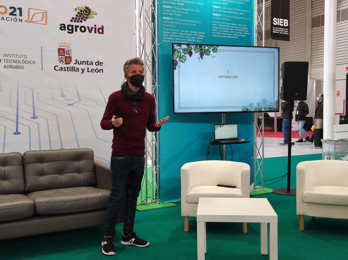 DRuanoRosa's tweet photo. Ha sido un placer participar en #agrovid y compartir con el sector lo que realizamos en @ITACYL dentro del proyecto @visostec #visostec https://t.co/eFoGhiHwug