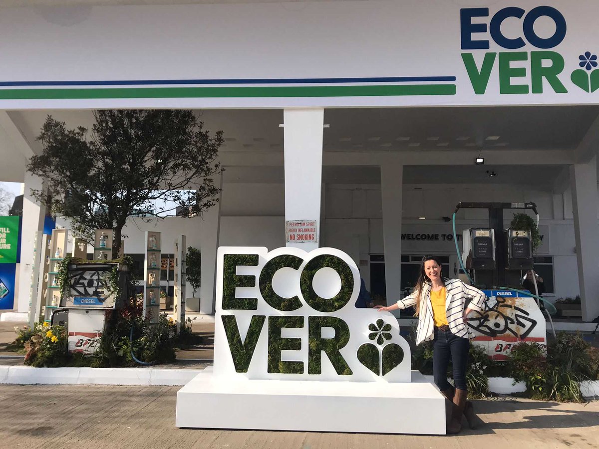 We're SUPER excited to have our founder @nataliefee at the @EcoverUK Refillery station in London today! Come join her until 7pm to chat all things #RefillRevolution and fill up your containers with the lovely Ecover products 💦