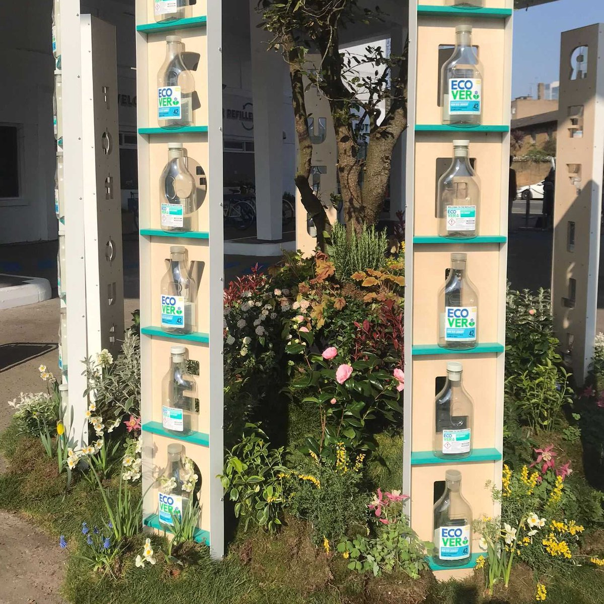 Refill Return tweet media