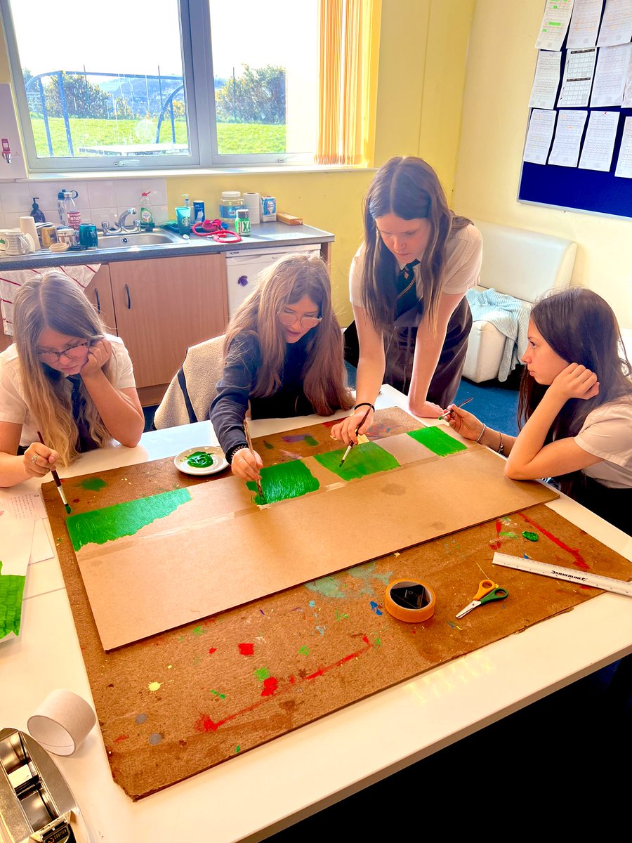 JamieUrenMS's tweet photo. The sun isnโt the only thing thatโs shining today โ๏ธโญ๏ธ
Ascent project girls are on fire ๐ฅ ๐ฅ
@MaestegMAC @MaestegSchool
#artistic #shining #girlpower #projectmac #uppamac https://t.co/sjaBxjaCfK