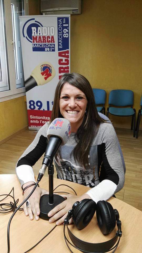 YolandaEspanyo's tweet photo. @FCBfemeni hace 6 años jugó ida 1/4 Champions vs @PSGParis en #Miniestadi entrada gratuita asistieron 8.369 espectadores.
Fue retransmitido en directo @RadioMARCA por Javi de la Casa,Carles Escolán,Alvaro Benito y Santi Fernández.
#FutbolFemenino #FCBarcelona
#FCBFemeni #futbol https://t.co/YuOvKfxYTF