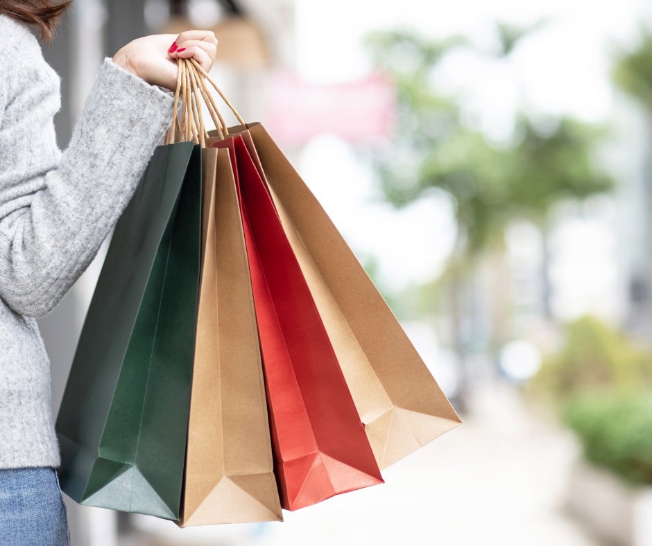 MontCourtyard's tweet photo. Just a short walk away from the town centre, you can enjoy some great boutique shopping with everything from designer clothing to cutting edge technology and contemporary interiors and delicious restaurants 🛍️ 🍽️  #MontpellierCourtyard #Shopping #Eateries #Boutiques #Cheltenham https://t.co/0f8CbV8Ejj