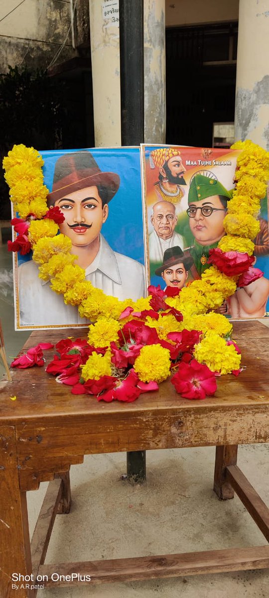ViruSolanki32's tweet image. *આજ રોજ શહીદ દિન નિમિતે પુષ્પાંજલિ કાર્યક્રમ તાલુકા પંચાયત ખાતે રાખવામાં આવીયો.*

*ભારતીય જનતા પાર્ટી ઘોઘંબા તાલુકો*
#ghoghamba