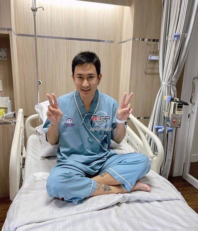 KHUNCOOLwanida's tweet photo. ถ้าแด๊ดดี้ไม่เข้าโรงพยาบาล เบบี้ก็จะไม่รู้เลยว่าแด๊ดดี้ป่วย 🥺 แด๊ดดี้อดทนมากๆ ขนาดป่วยยังทำทุกอย่างเพื่อแฟนคลับ  หายไวๆนะคะคนเก่ง 

..ไม่ว่าแด๊ดดี้จะอยู่ในสถานการณ์ไหน แด๊ดดี้มองมาทางนี้นะคะ  เบบี้ยังอยู่ไม่ไปไหน และจะไม่ไปไหนด้วย #รักมากนะ  
✌️สู้ๆ คนเก่งของหนู #แพทพาวเวอร์แพท https://t.co/iwuMjCaQOO