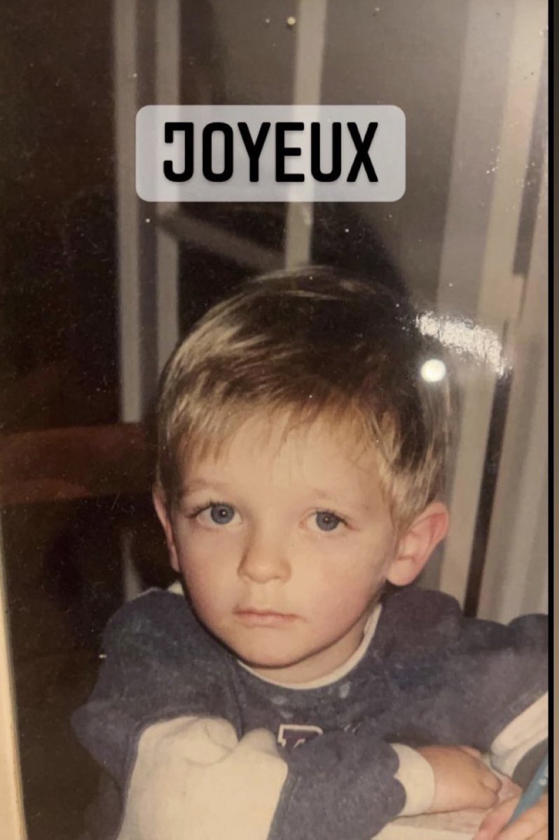 LegendsLover_'s tweet photo. Damn time flies #25Today https://t.co/FZizXkc041