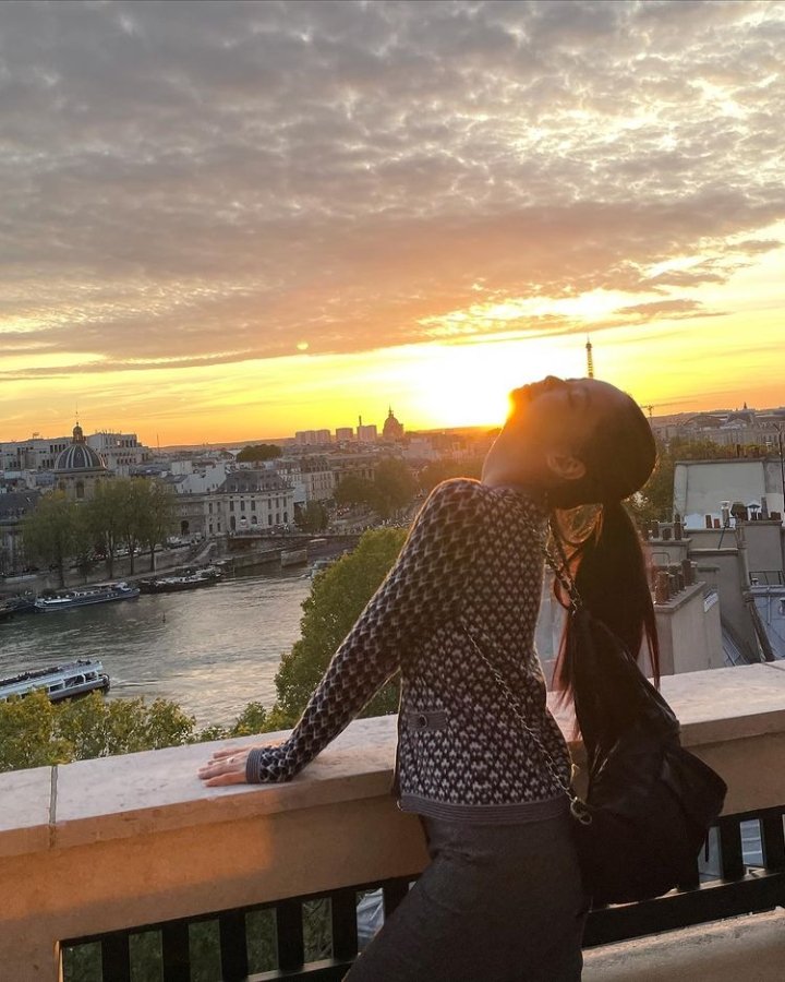 lallisa_lali's tweet photo. 𓏔 🥞❕𓏭 𝚋𝚕𝚊𝚌𝚔𝚙𝚒𝚗𝚔 𝚒𝚗 𝚙𝚊𝚛𝚒𝚜 ◌ ˖ 🥖 https://t.co/MNLlSgina3