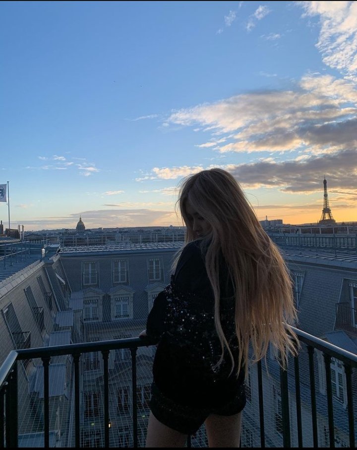 lallisa_lali's tweet photo. 𓏔 🥞❕𓏭 𝚋𝚕𝚊𝚌𝚔𝚙𝚒𝚗𝚔 𝚒𝚗 𝚙𝚊𝚛𝚒𝚜 ◌ ˖ 🥖 https://t.co/MNLlSgina3