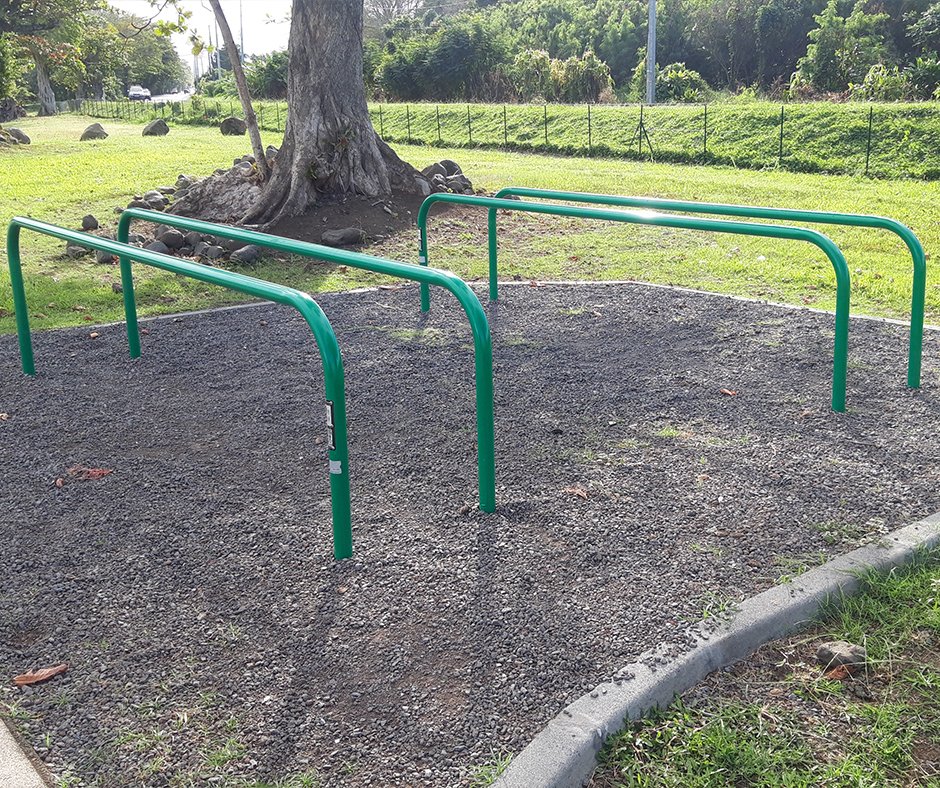 HAGS_UK's tweet photo. 💪Lovely setting for an outdoor workout! This fitness area in beautiful French Polynesia has everything from callisthenics to cardio and weight training; perfect for an all-around training session for people of all abilities.

#OutdoorFitness #OutdoorGym #GymWithAView #ParkGym https://t.co/WYkyNPLn5i
