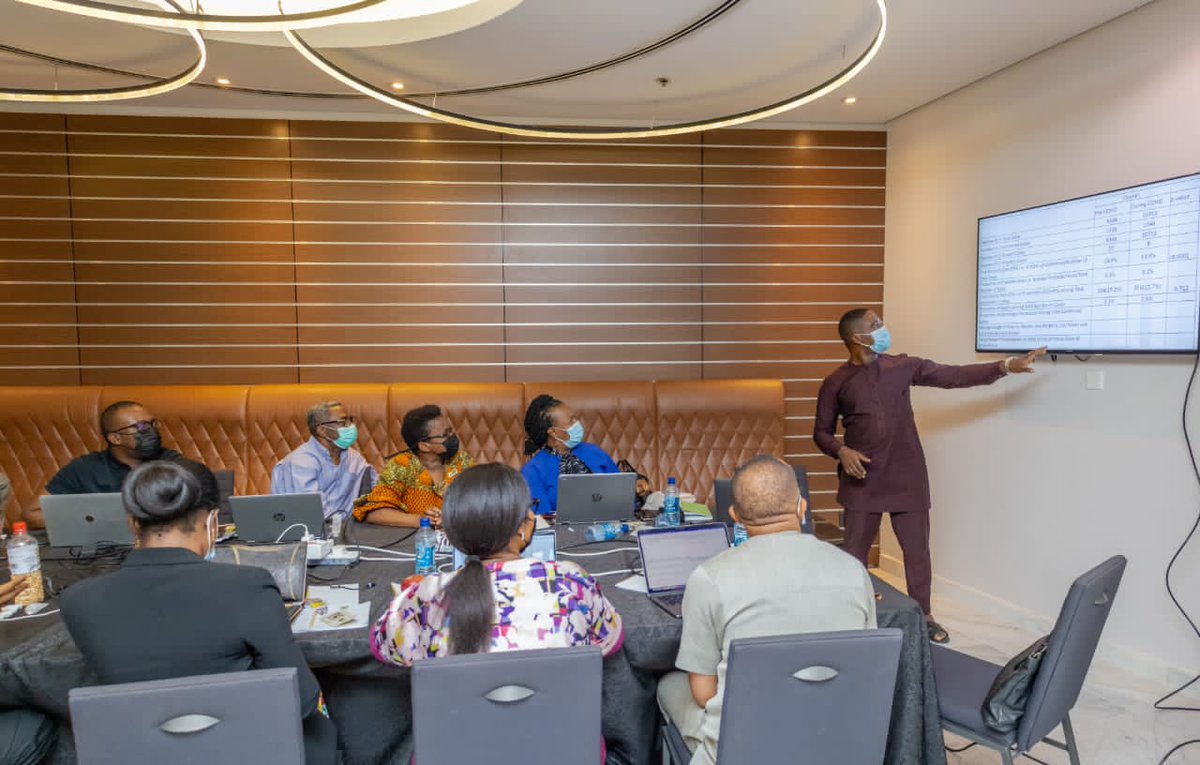 NCDCgov's tweet photo. Recently, cross-disciplinary scientists from academia joined @NCDCgov in a data camp to rigorously analyse surveillance data on #LassaFever for scientific evidence to guide policy and practice. https://t.co/LDFKC26GAP