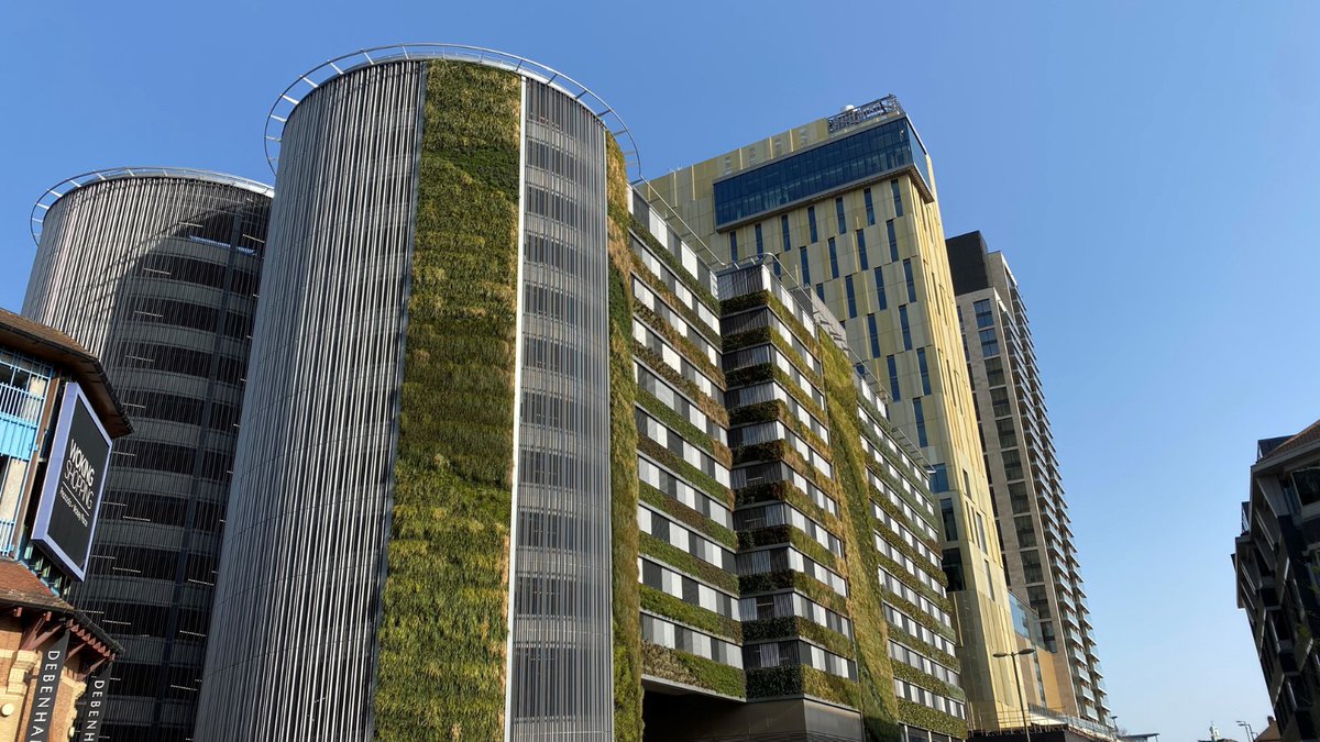 WokChamber's tweet photo. To celebrate the opening of Victoria Place Woking, parking in the town’s Red, Yellow, Blue and Green car parks (collectively known as the Shopper’ Car Park) will be free all day and night until midnight, Sunday 27 March.
#woking #welovewoking #WokingWorks https://t.co/WNdWS4jOAP