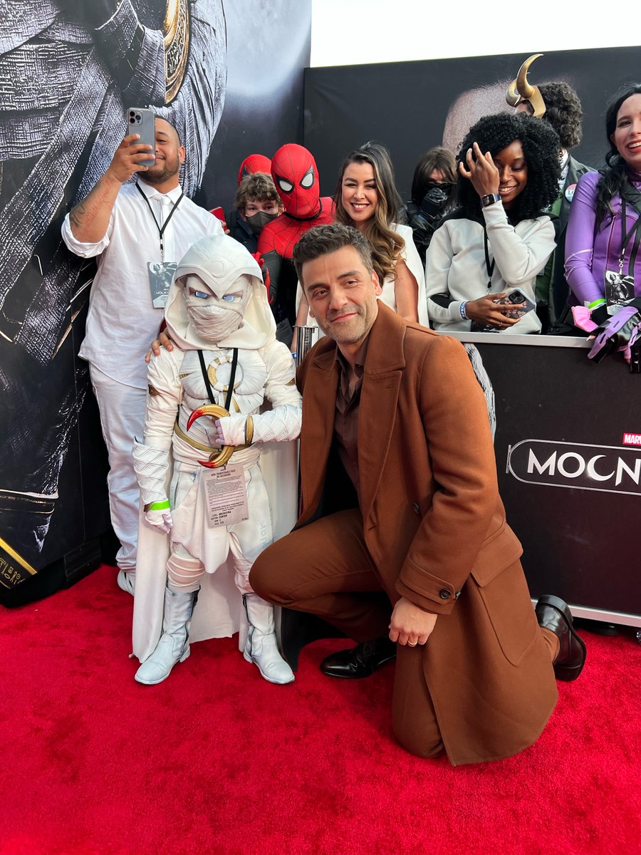 getFANDOM's tweet photo. This kid has #MoonKnight down 👀

(Via @LoganDomCosplay, @MarvelStudios) https://t.co/F2cKUHsF6n