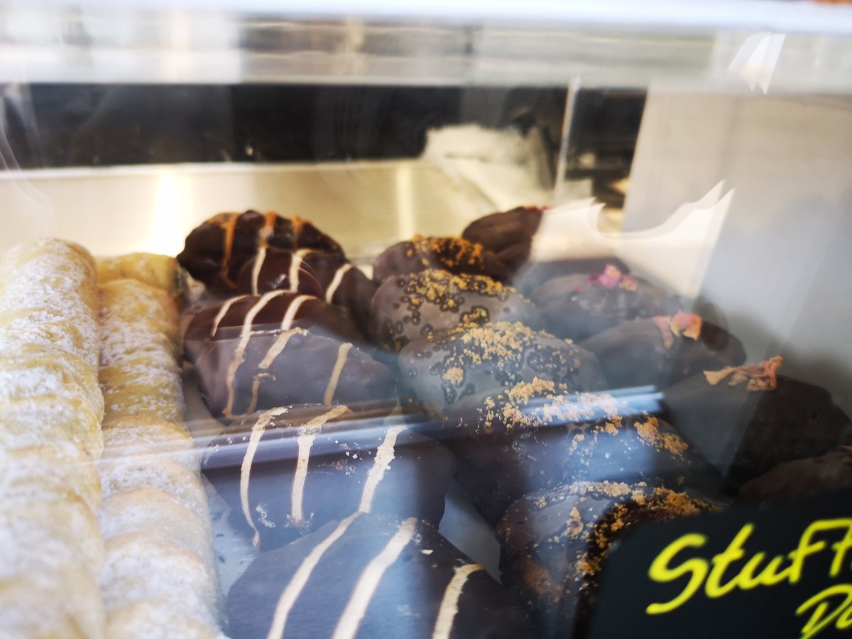Jellitis_coffee's tweet photo. Starting the day with some delicious stuffed dates!
Just like Coca-Cola, you can't beat the original!
#stuffeddates #jellitiscoffee https://t.co/8rYGQBB1s7
