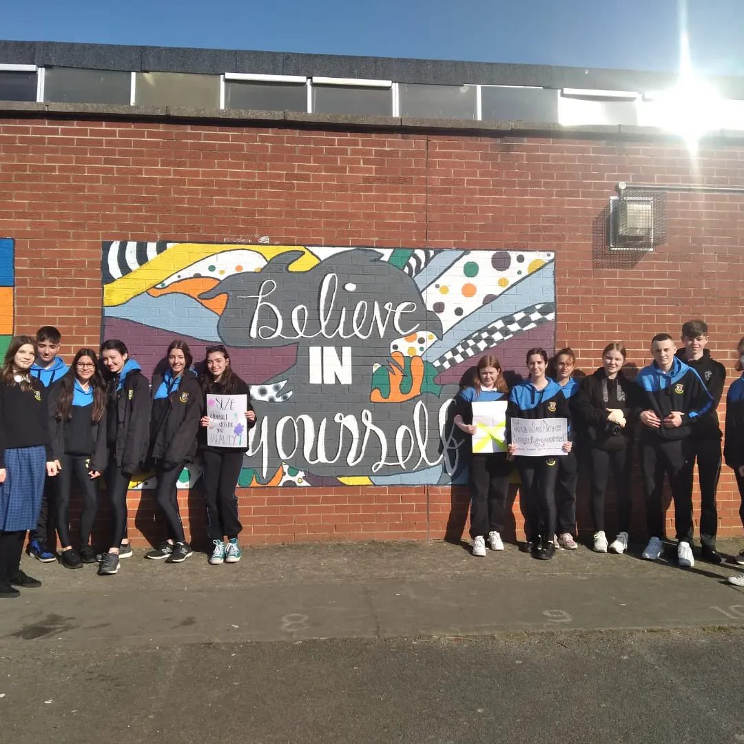 StFiniansCC's tweet photo. TY students heading out on their Be Body Positive Awareness Week Sponsored 2km Walk in aid of #bodywhys. The sun is shining!! #ysinow @YSInow @bodywhys @ddletb 💫☀️ https://t.co/K1KqwEXmLe