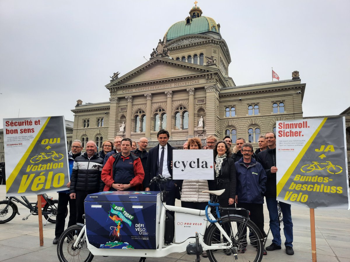 VeloPlus's tweet photo. Jetzt ist es fix: Das Veloweggesetz ist gesetzlich verankert! 🚲 👍
Das Gesetz nahm am letzten Freitag mit der Schlussabstimmung im Parlament die letzte Hürde.
Alle Infos dazu hier: https://t.co/SHyqqoJY0h
.
.
.
#veloplus #ausrüstungfürabenteuer #velowege #veloweggesetz https://t.co/Qmzrd9e45d
