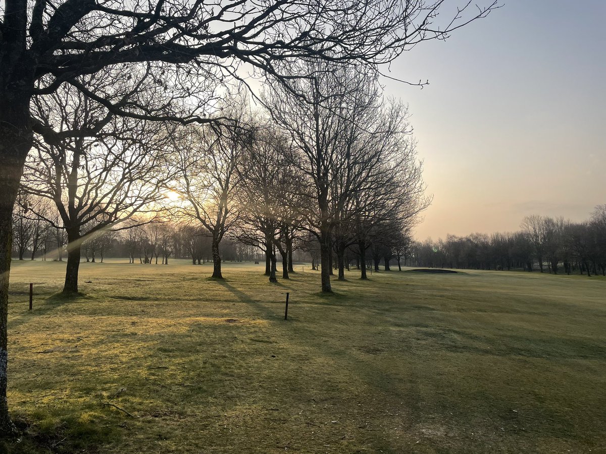 HindleyHGC's tweet image. Course prep is so much better when it is like this #golf #falsespring #dry