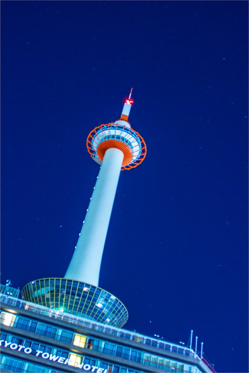jwc5902's tweet photo. 夜の京都タワー

#京都 #京都タワー
#kyoto #kyototower 
#夜景 #夜撮
#写真好きな人と繋がりたい 
#カメラ好きな人と繋がりたい 
#photography
#キリトリセカイ
#photo #写真 #カメラ
#canon #7dmark2 https://t.co/sKywIdEd64